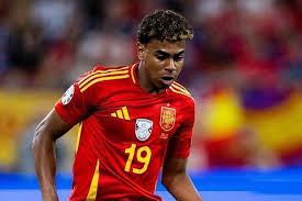 Lamine Yamal viert zijn 17e verjaardag